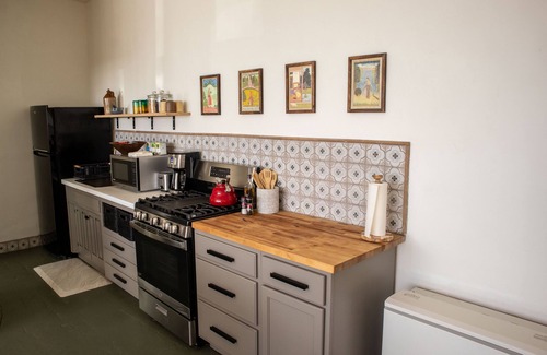 Taos Cottage | Eclectic, Art-filled Studio with Fantastic Views