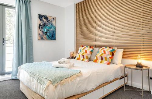 Chippendale Apartment | Eclectic Perfectly Positioned Apartment