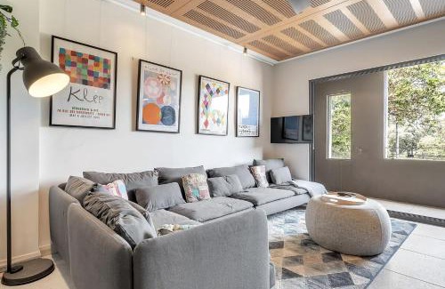 Chippendale Apartment | Eclectic Perfectly Positioned Apartment