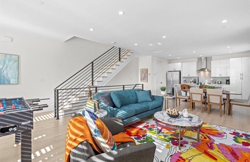 North Charlotte Apartment | Eclectic Room w/Bath in Charlotte near Truist