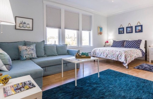 Forest Park Apartment | Eclectic Vibe - Oak Park/Forest Park, Pets OK
