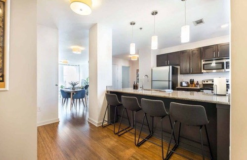 Macon Apartment | Eclectic Vibes | Steps to Shops & Cafes