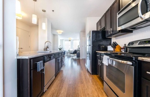 Macon Apartment | Eclectic Vibes | Steps to Shops & Cafes