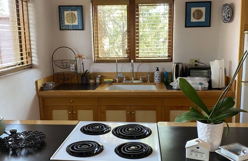 Canoncito House | Eco Conscious, Peaceful & Serene, Dog Friendly, Open Floor Plan, Cozy, Private…