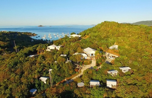 Estate Western Water Island Cottage | Eco Cottage walking distance to the beach