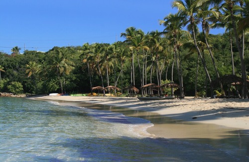 Estate Western Water Island Cottage | Eco Cottage walking distance to the beach