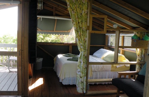 Estate Western Water Island Cottage | Eco Cottage walking distance to the beach