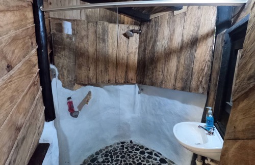 El Carmen de Viboral Cabin | Eco-Crystalline River Eco-Cabin/Hammocks/Fire Pit