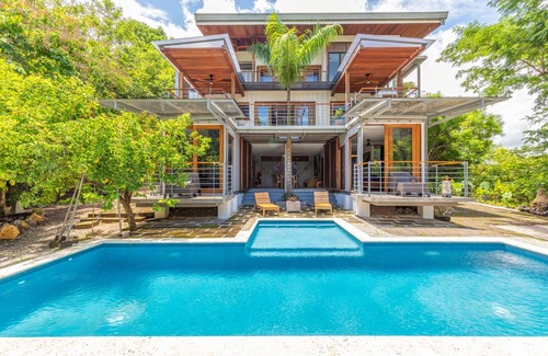 Nosara House | Eco-friendly Casa with jungle views, walking distance to beach