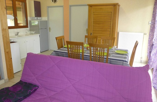 Vieville Cottage | Eco-Friendly Comfortable Stay with Garden and Terrace