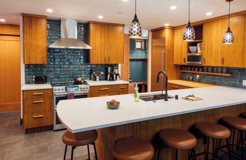 Chamberlands House | Eco-Friendly Cozy Cabin in Homewood