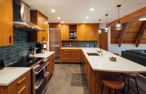 Chamberlands House | Eco-Friendly Cozy Cabin in Homewood