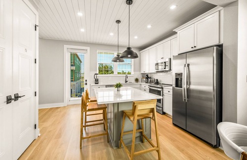 Cortez House | Eco-Friendly Home close to the Beach! Casa Cortez
