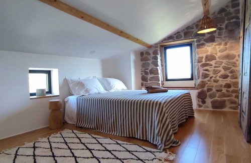Joyeuse Other | Eco-gite, 8 Personnes, Decoré Avec Gout á 2 pas du Village