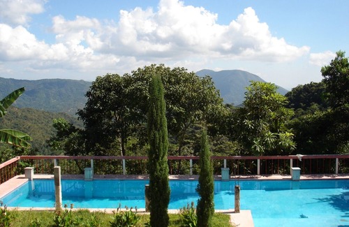 Pluma Hidalgo Bed & Breakfast | Eco Hotel El Refugio, In the mountains but near the sea