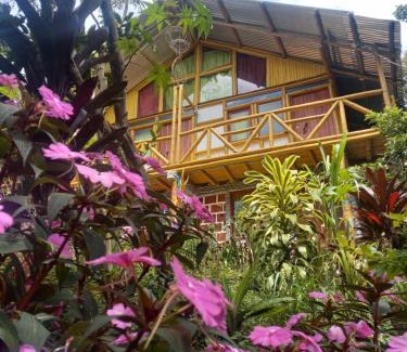 San Agustin Hotel | Eco Hotel Manu Viajeros