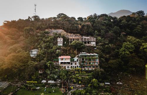 San Juan La Laguna Hotel | Eco Hotel Uxlabil Atitlan
