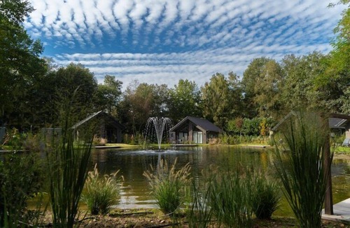Oirschot House | Eco Villa in Latour with Garden Sauna