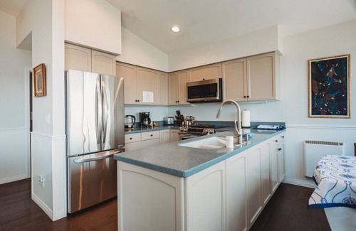 Port Townsend House | EcoBluff Retreat - Water Views!