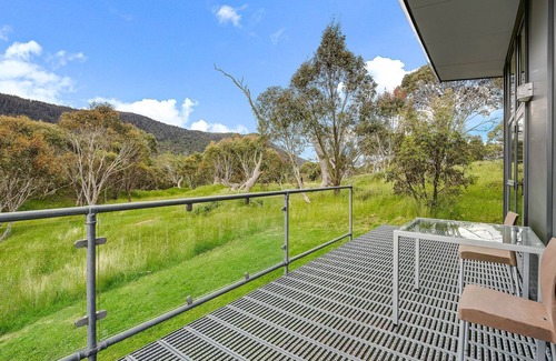 Crackenback Ski Chalet | Ecocrackenback 3 'Sustainable chalet close to the slopes.'