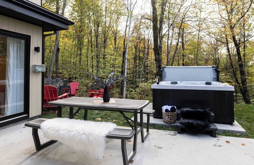 Argenteuil Regional County Municipality Ski Chalet | Ecohaven-Spa, nature & fire under the stars