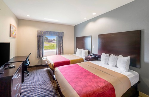 Highlands - Perkins Hotel | Econo Lodge Baton Rouge University Area