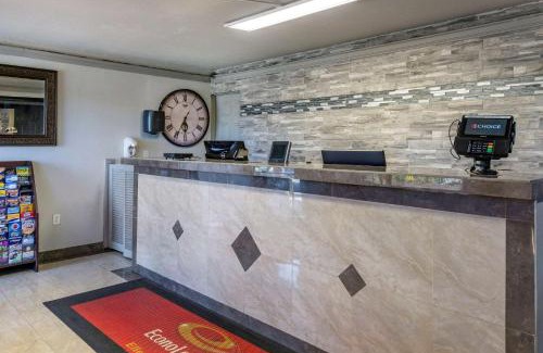 Ellensburg Cabin | Econo Lodge Ellensburg Near University