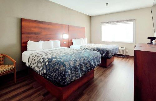 Fargo Cabin | Econo Lodge Fargo - West Acres