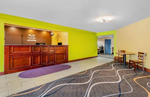 Eau Claire Hotel | Econo Lodge Inn & Suites Eau Claire South