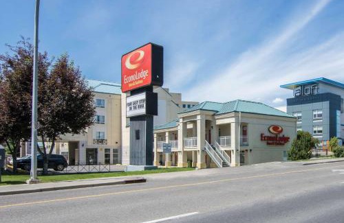 Banff Trail Hotel | Econo Lodge Inn & Suites University