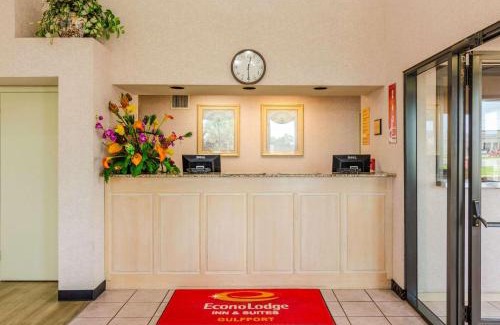 Gulfport Hotel | Econo Lodge Inn & Suites