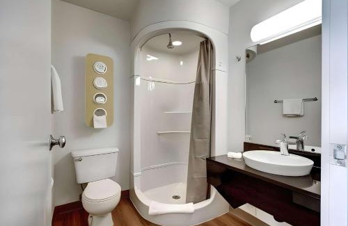 Midvale Cabin | Econo Lodge Midvale