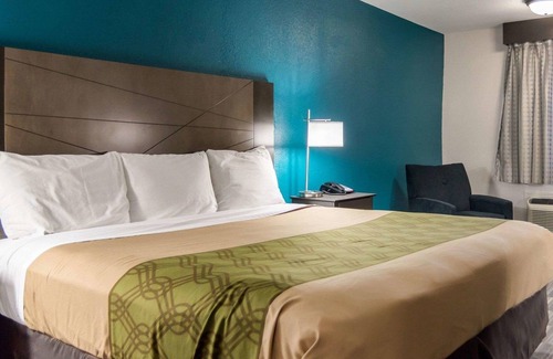 Russellville Hotel | Econo Lodge Russellville I-40