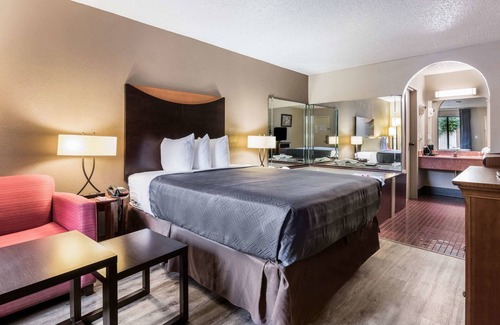 Gainesville Hotel | Econo Lodge
