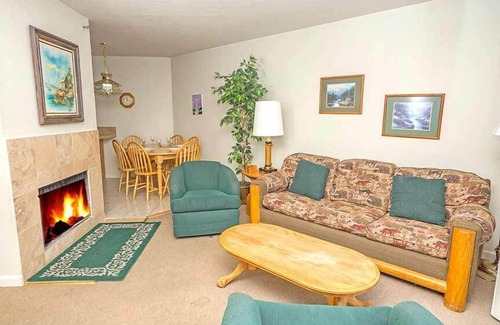 Tahoe Keys Condo | Economical Waterfront Condo for 6 with Great Views of the Marina - 86A~