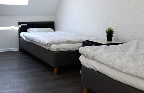 Pforzheim Apartment | Economy-Dachstudio - Pforzheim-Ferienhaus 24/7