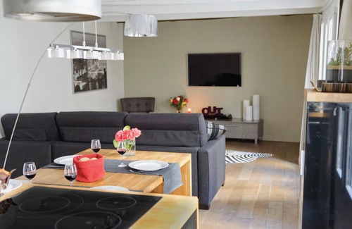 Paris City Center Apartment | Ecrin à Bijoux - Central and Charming apartment with A/C in historical property