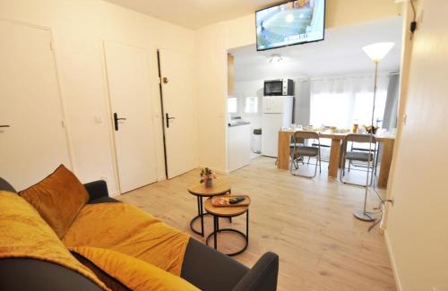 Le Mesnil-Saint-Denis Apartment | Ecrin de Charme