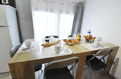 Le Mesnil-Saint-Denis Apartment | Ecrin de Charme