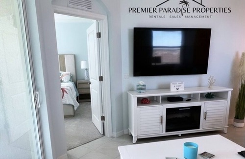 Immokalee Condo | Ecscape the cold winters at this Golf Getaway in Naples, FL