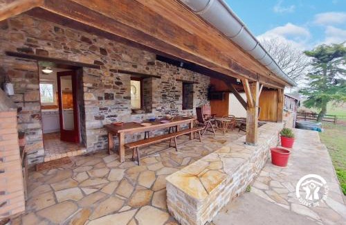 Saint-Aignan-sur-Roe House | Ecurie d'Avril