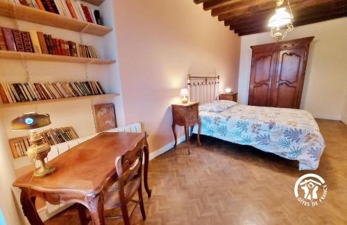 Saint-Aignan-sur-Roe House | Ecurie d'Avril