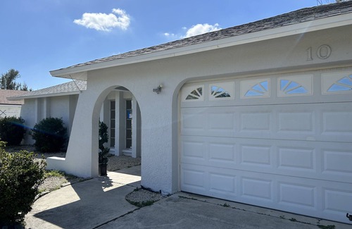 Fort Myers House | Ed & Hilda's Centrally located, Spacious and Relaxing Retreat