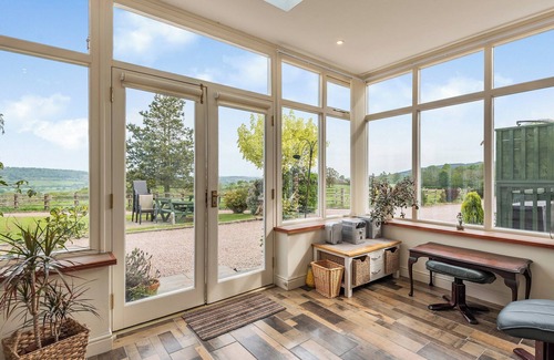 Kingswood Cottage | Edderton Hall Country House