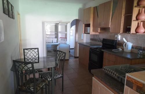 Windhoek Hotel | Eden Chalets