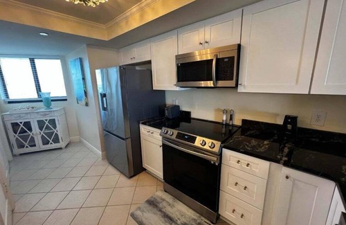 Ono Island Condo | Eden Condo E900 | Beachfront | 3 Pools | On-Site Day Spa & Salon | My Beach Getaways