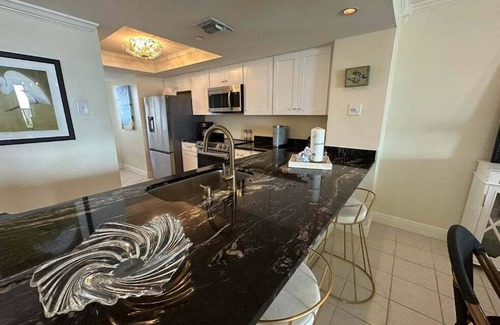 Ono Island Condo | Eden Condo E900 | Beachfront | 3 Pools | On-Site Day Spa & Salon | My Beach Getaways