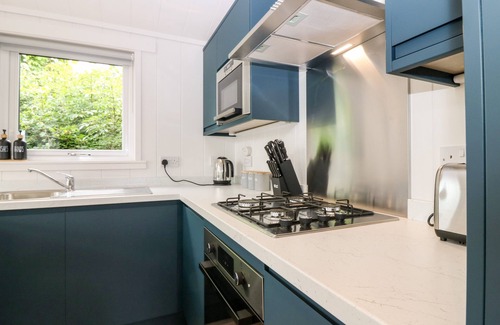 Cupar Cottage | EDEN FIELDS LODGE, family friendly, with a garden in Cupar, Fife
