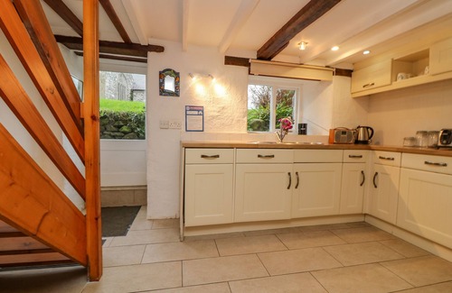 St. Keverne Cottage | EDEN HOUSE WING, pet friendly, with a garden in St Keverne