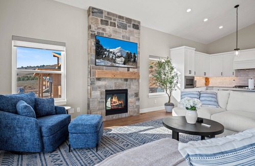 Eden House | Eden Overlook B10 | Ski Retreat | Hot Tub & Views